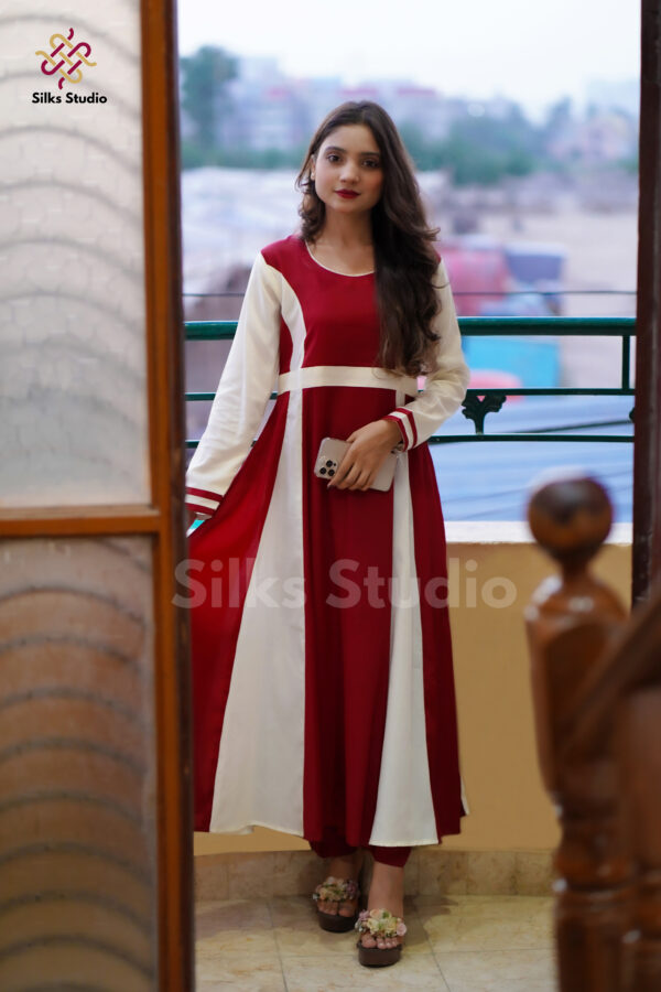Ivory Crimson Grace [SS-001] - Image 3